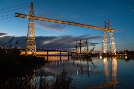 " L'Hermione sous le Transbordeur, Rochefort "